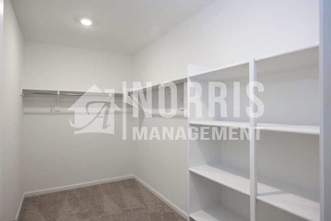 Building Photo - Brand New Beautiful Large Single Story Home