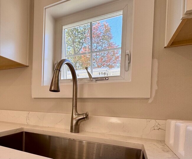 Building Photo - 57 Salem St