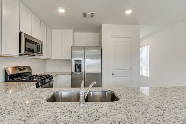 Building Photo - Lennar Villages – Canelo Floorplan