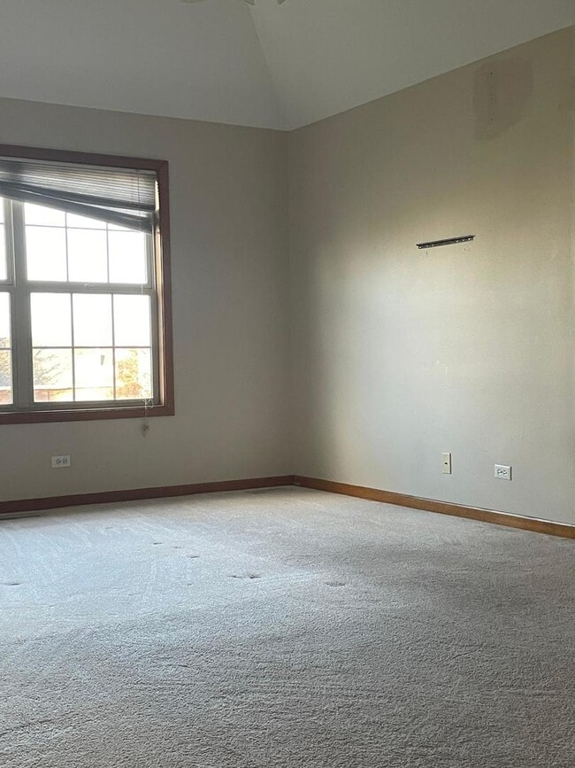 Building Photo - 13356 Vicarage Dr