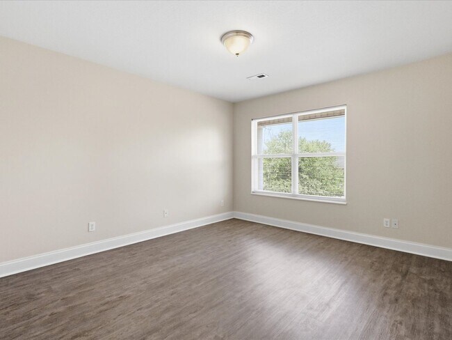 Building Photo - 2430 Hallerins Ct