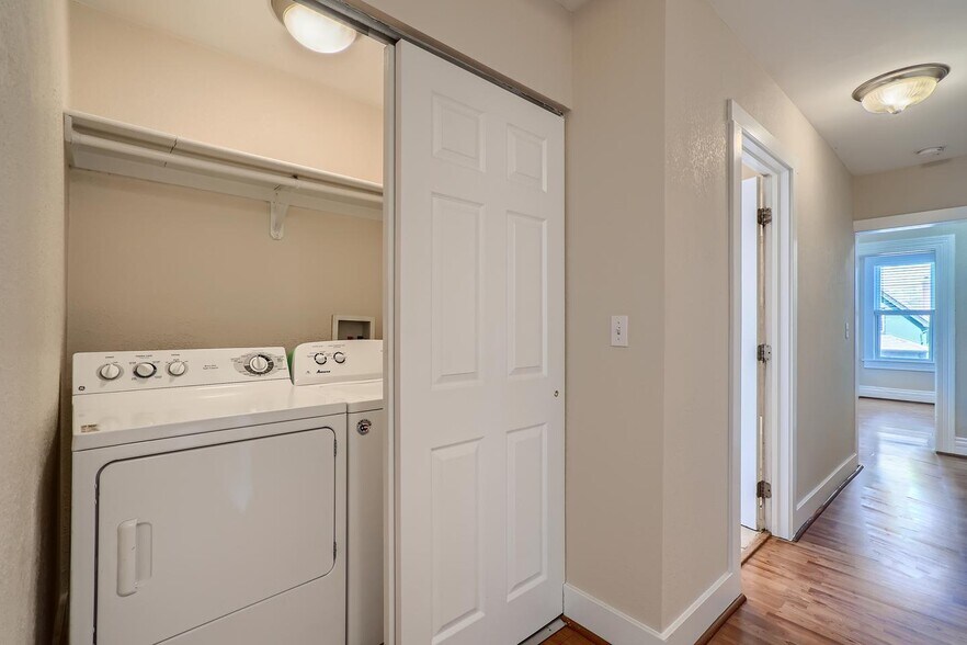 Building Photo - Beautiful Lincoln Park home by Art District on Santa Fe