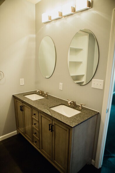 Building Photo - 3321 N Kinser Pike