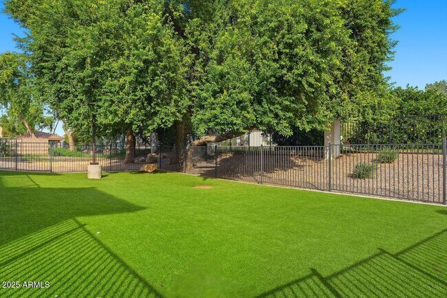 Building Photo - 7959 N 53rd Ave