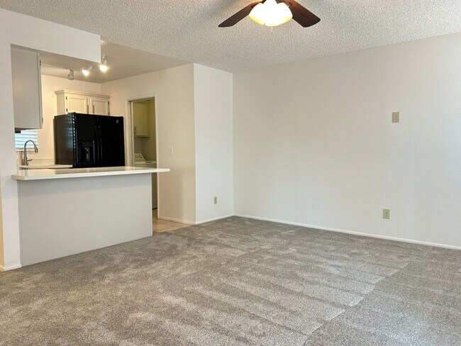 Building Photo - 3439 W Peppertree Ln