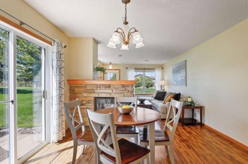 Building Photo - 3239 Oak View Dr
