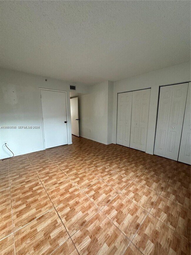 Building Photo - 551 NW 82nd Ave