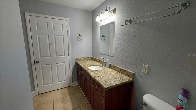 Building Photo - 455 Alt 19