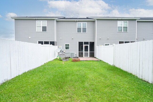 Building Photo - 310 Cedar Island Trail