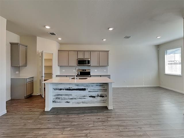 Building Photo - 4925 Woodloch Dr