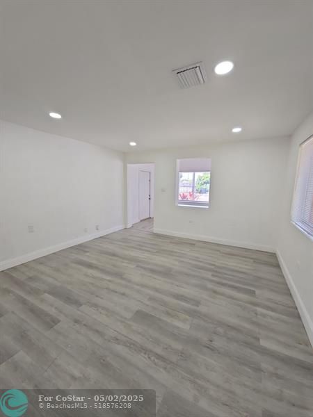 Building Photo - 4819 SW 22nd St