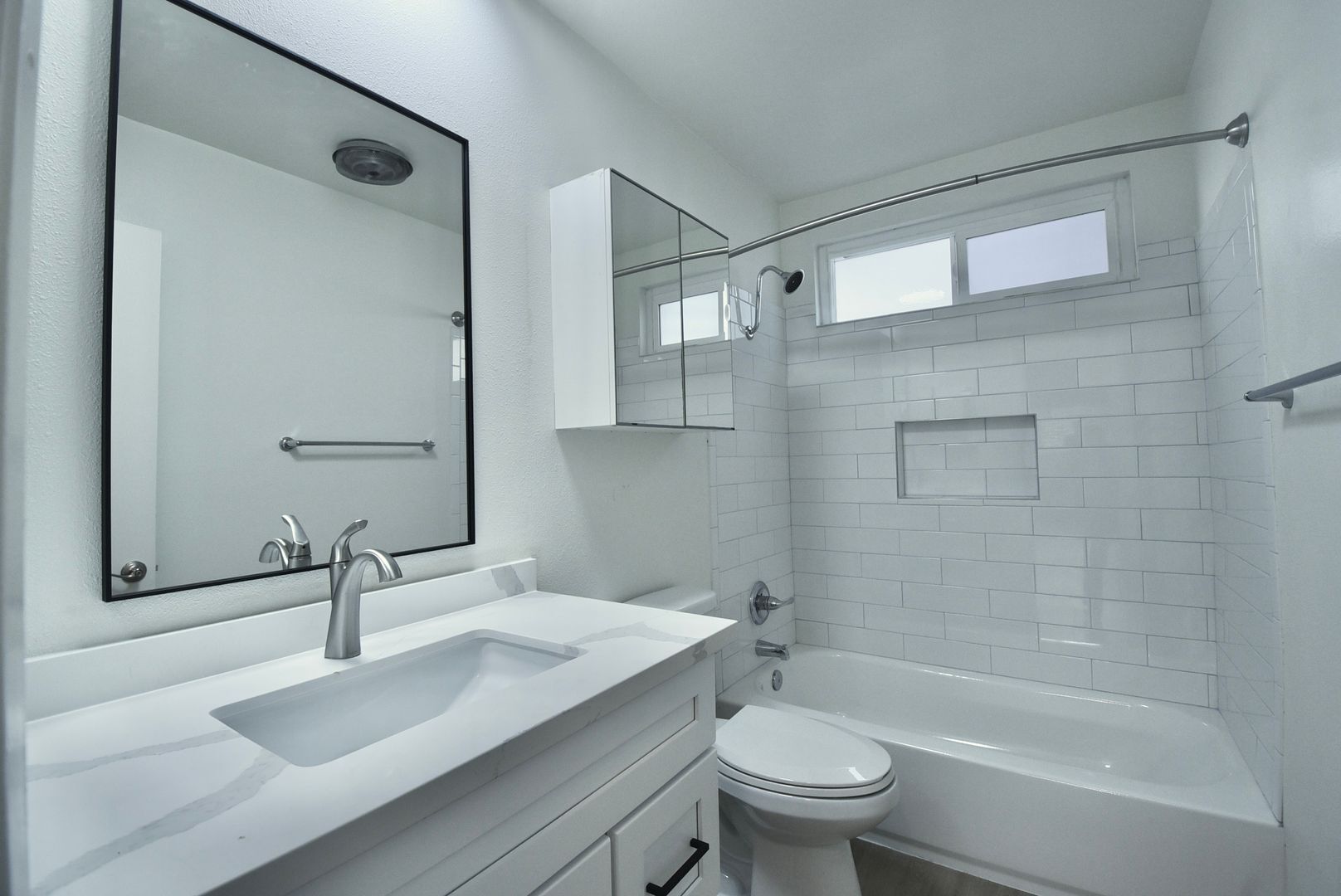 Building Photo - 849 N McCadden Pl