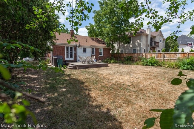 Building Photo - 1997 Henrietta St