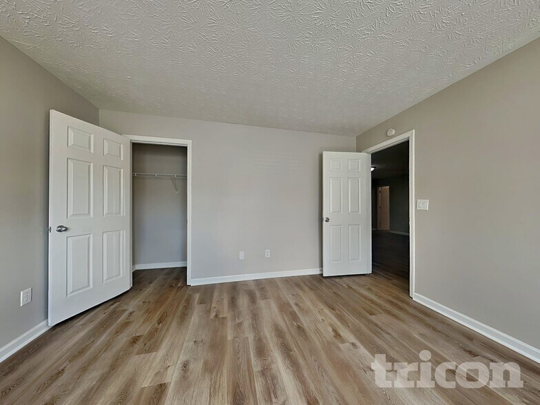 Building Photo - 1270 St Francis Ct