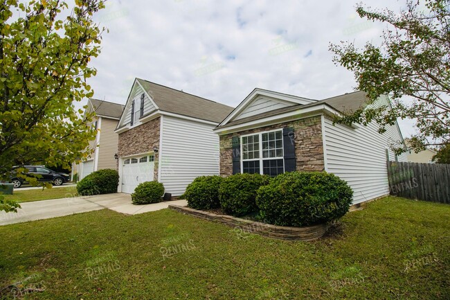 Building Photo - Stunning 4BR/3BA Home in Heritage Farms – ...
