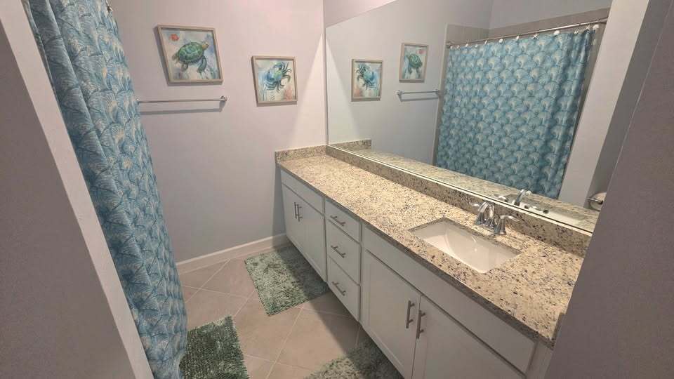 Building Photo - 15035 Sunny Day Dr