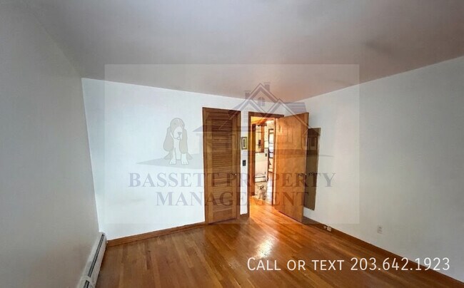 Building Photo - 33 Beacon St