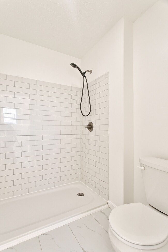 Building Photo - 159 Zachary Dr