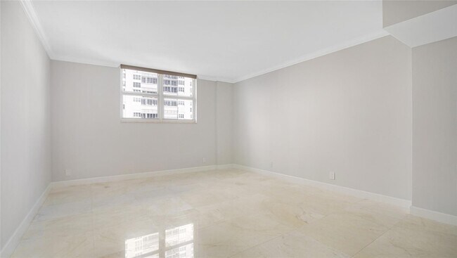 Building Photo - 4250 Galt Ocean Dr