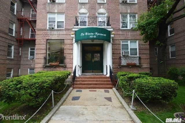 Building Photo - 142-35 84th Dr