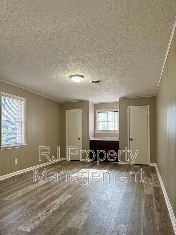 Building Photo - 1973 Tacoma Ave