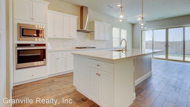 Building Photo - 4 br, 3 bath House - 1780 N. Hornet