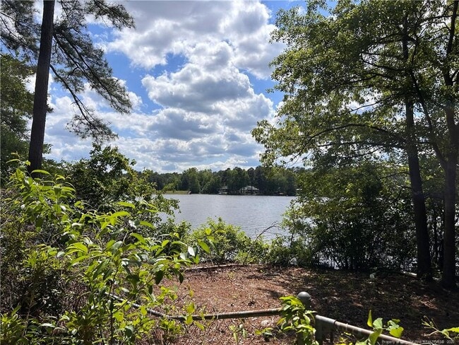 Building Photo - 422 Lansdowne Rd