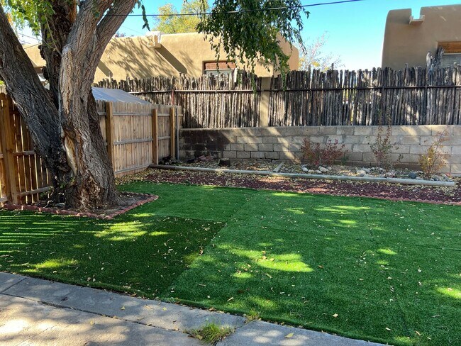 Building Photo - Charming Downtown Santa Fe Adobe