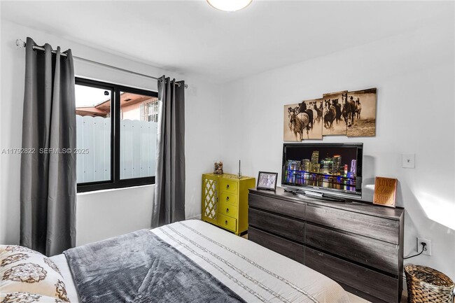 Building Photo - 519 NW 52nd St