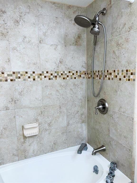 Building Photo - 3094 Bermwood Ln