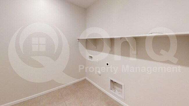 Building Photo - 2050 E Piedmont Pl