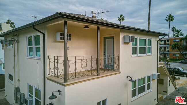 Building Photo - 12351 Riverside Dr