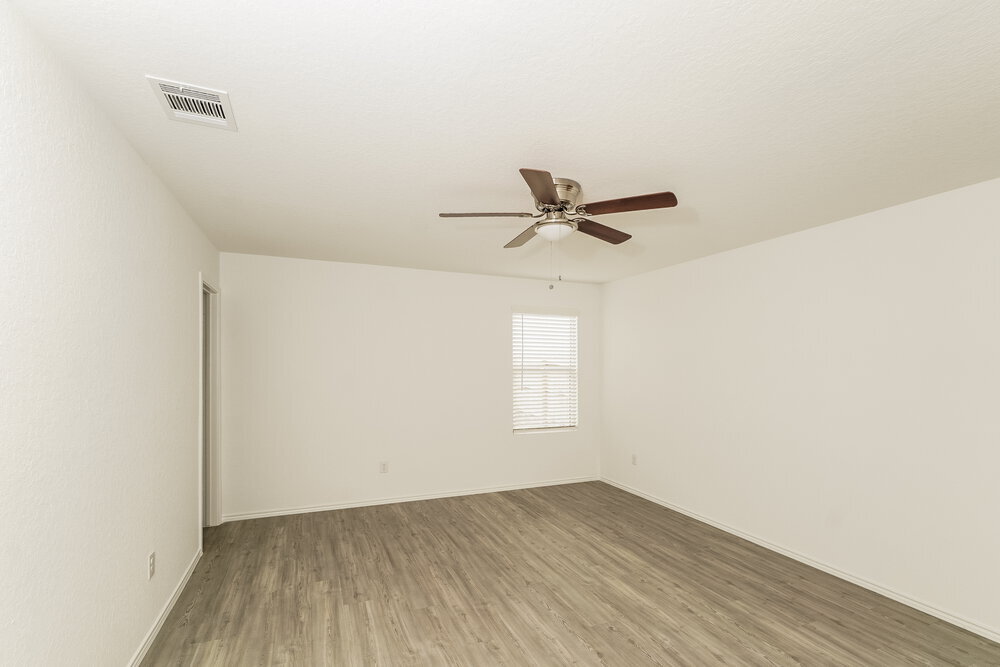 Building Photo - 2441 Double Oak Dr