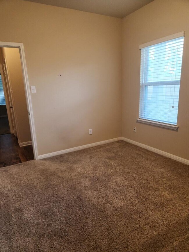 Building Photo - 2023 Birkby Ct