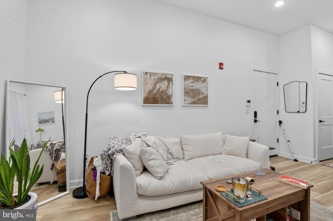 Building Photo - 1415 Locust St