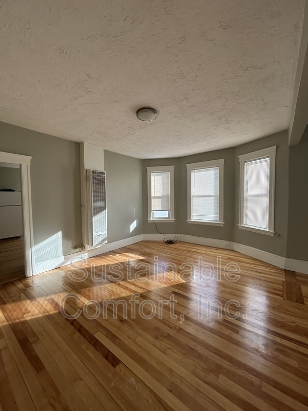 Building Photo - 18 Plantation St