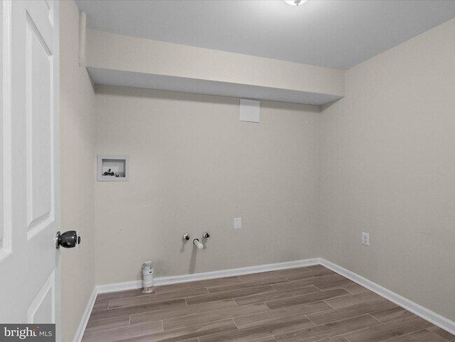 Building Photo - 1518 Summerset Pl