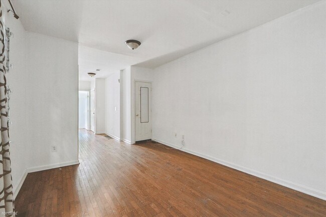 Primary Photo - 2 br, 1 bath Triplex - 1812 W BERKS ST Unit A