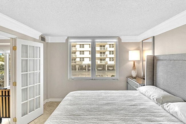 Building Photo - 3301 S Ocean Blvd