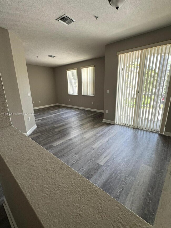 Building Photo - 4331 SW 160th Ave