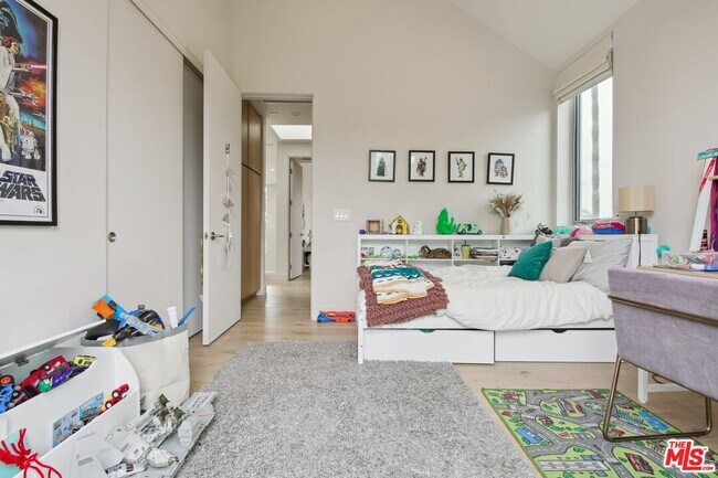 Building Photo - 1310 Preston Wy