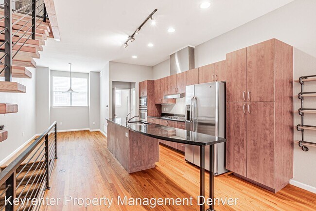 Building Photo - 2 br, 2.5 bath House - 1473 27th Street