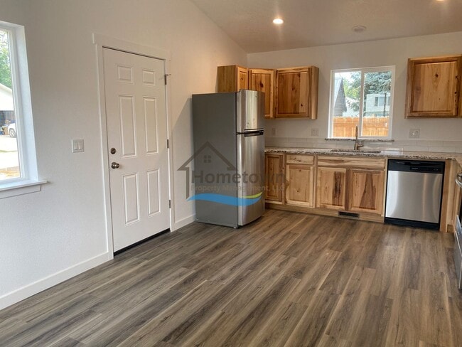 Building Photo - 2 Bedroom 1 Bath House Built in 2022 Avail...