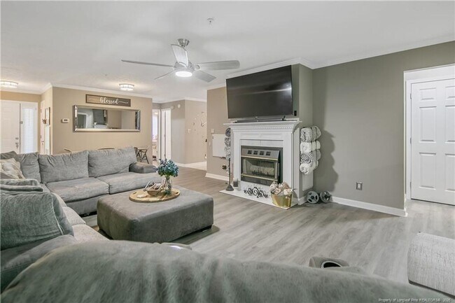 Building Photo - 2 Bedrooms 2 Bathrooms Condo