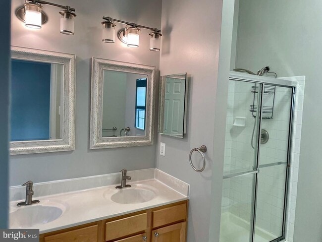 Building Photo - 6058 Signal Flame Ct