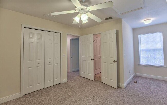 Building Photo - 1575 Paul Russell Rd