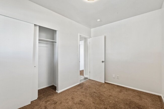 Building Photo - 385 W 5100 S