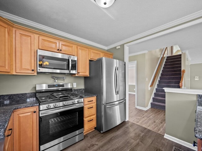 Building Photo - Welcome to Hyannis Court!