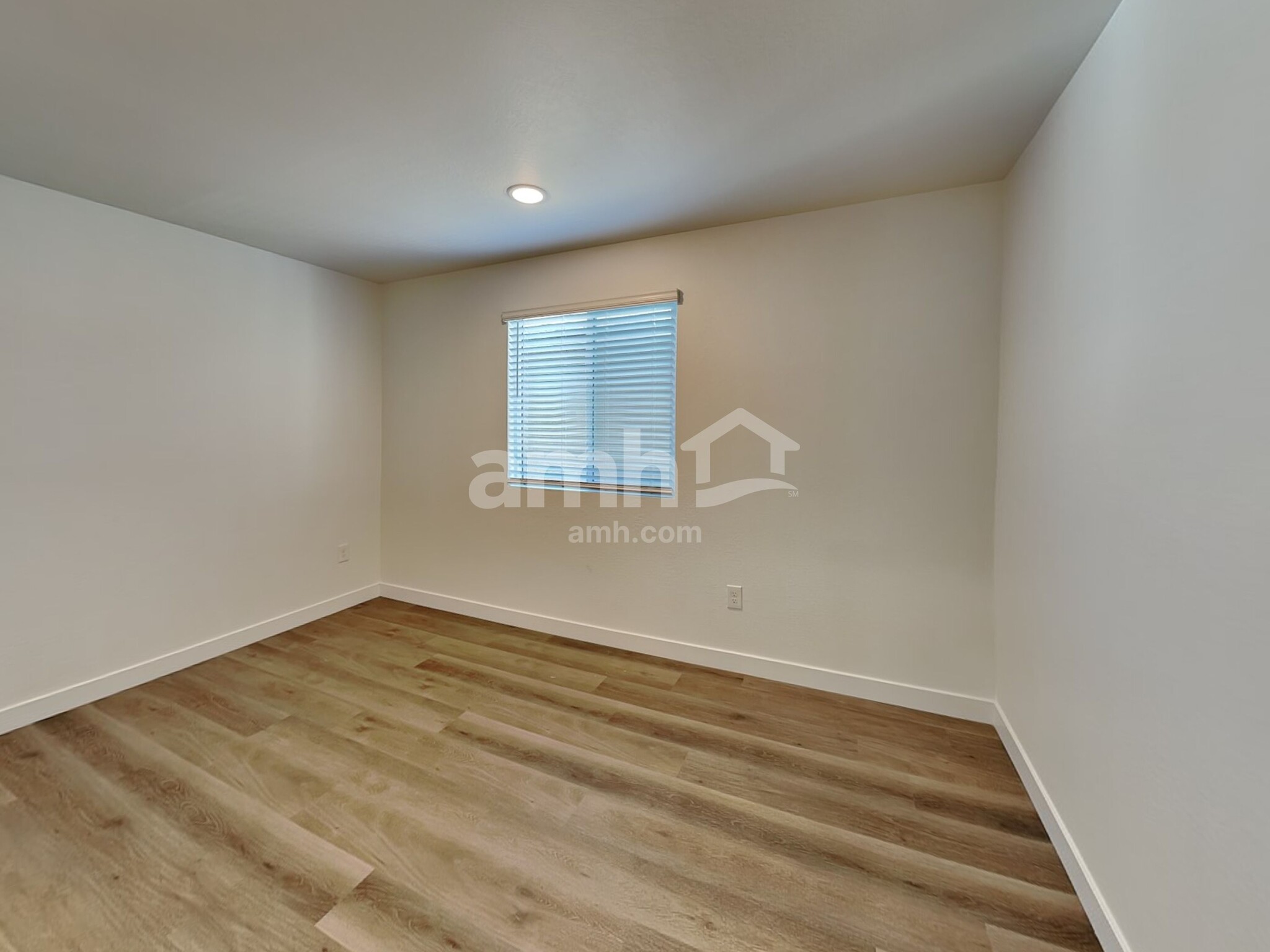 Building Photo - 12503 W Flynn Ln