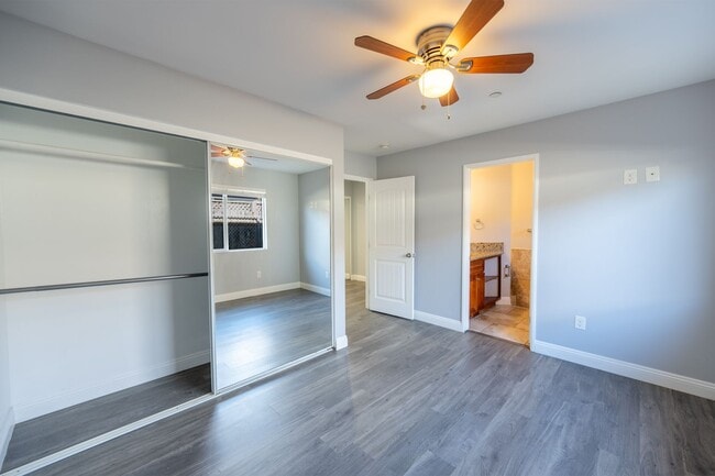 Building Photo - Large 3bd/2ba Detached House with Garage and AC!